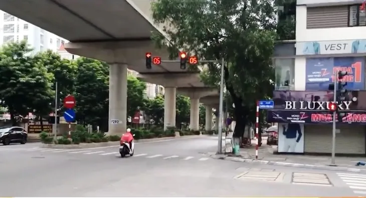 Nguy cơ tai nạn giao thông trong giãn cách xã hội - Ảnh 1. Nguy cơ tai nạn giao thông trong giãn cách xã hội - Ảnh 1.