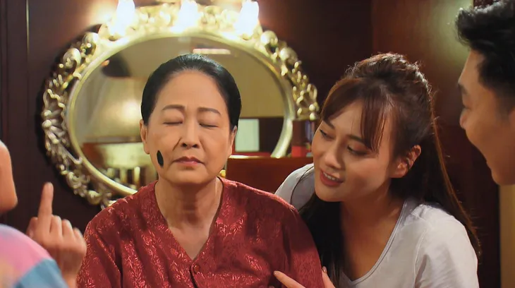 Hương vị tình thân phần 2 - Tập 28: Biết mình bị lừa, Dũng vẫn không thể cưỡng lại được sức hút của Diệp - Ảnh 13. Hương vị tình thân phần 2 - Tập 28: Biết mình bị lừa, Dũng vẫn không thể cưỡng lại được sức hút của Diệp - Ảnh 13.