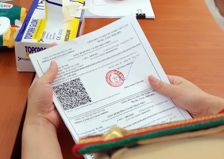 Từ ngày 8/9, Hà Nội kiểm tra Giấy đi đường theo mẫu mới - Ảnh 5. Từ ngày 8/9, Hà Nội kiểm tra Giấy đi đường theo mẫu mới - Ảnh 5.