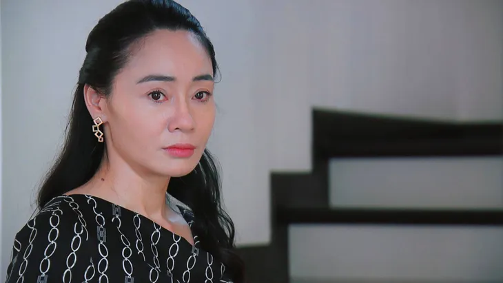 Hương vị tình thân phần 2 - Tập 29: Nam được bố chồng mời về quản lý công ty - Ảnh 10. Hương vị tình thân phần 2 - Tập 29: Nam được bố chồng mời về quản lý công ty - Ảnh 10.