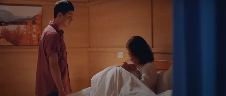 11 tháng 5 ngày - Tập 18: Nhi suýt mất đời con gái trong tay Dũng, Thục Anh suy sụp rất cần một bờ vai để dựa vào - Ảnh 6.