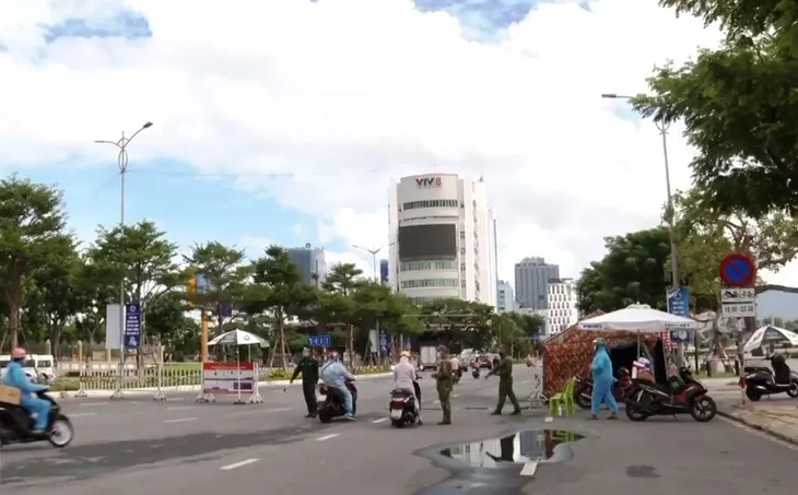 Đà Nẵng chuyển đổi trạng thái phòng chống dịch, nới lỏng cho vùng xanh - Ảnh 2. Đà Nẵng chuyển đổi trạng thái phòng chống dịch, nới lỏng cho vùng xanh - Ảnh 2.