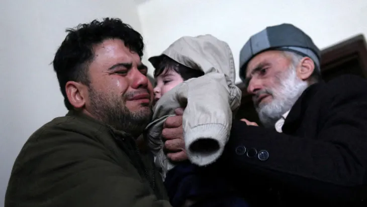 Kỳ diệu bé sơ sinh bị lạc khi sơ tán khỏi Afghanistan được đoàn tụ với gia đình - Ảnh 3. Kỳ diệu bé sơ sinh bị lạc khi sơ tán khỏi Afghanistan được đoàn tụ với gia đình - Ảnh 3.