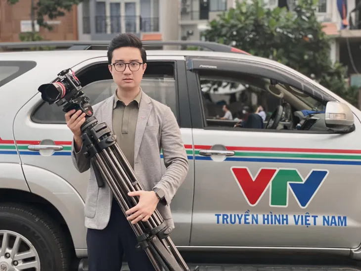Mắc COVID-19, BTV Sơn Lâm mong sớm tái hoà nhập cộng đồng - Ảnh 1. Mắc COVID-19, BTV Sơn Lâm mong sớm tái hoà nhập cộng đồng - Ảnh 1.