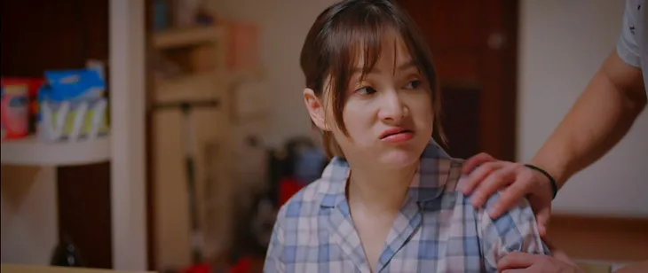 Thương ngày nắng về - Tập 25: Bà Nga tát Vân Vân vì con gái đòi bỏ học - Ảnh 2. Thương ngày nắng về - Tập 25: Bà Nga tát Vân Vân vì con gái đòi bỏ học - Ảnh 2.