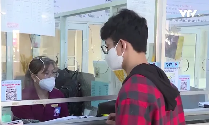 TP Hồ Chí Minh thành vùng xanh, bến xe đông khách - Ảnh 1. TP Hồ Chí Minh thành vùng xanh, bến xe đông khách - Ảnh 1.