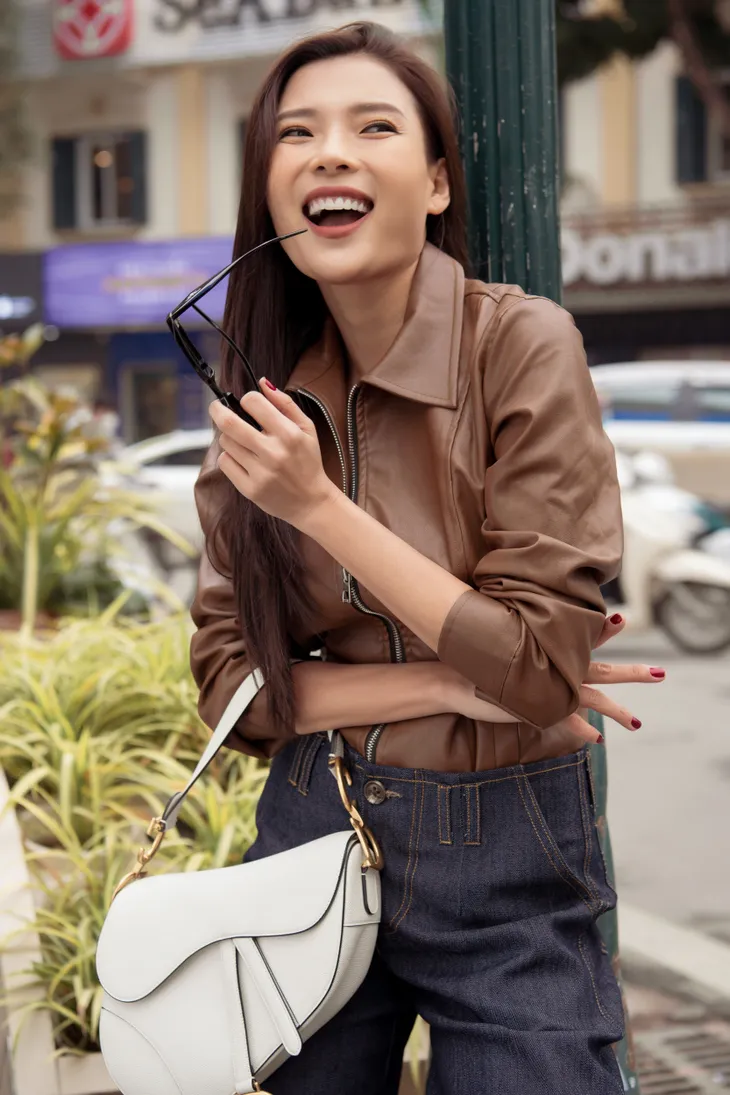 Thúy Diễm khoe dáng giữa trời đông Hà Nội - Ảnh 11. Thúy Diễm khoe dáng giữa trời đông Hà Nội - Ảnh 11.