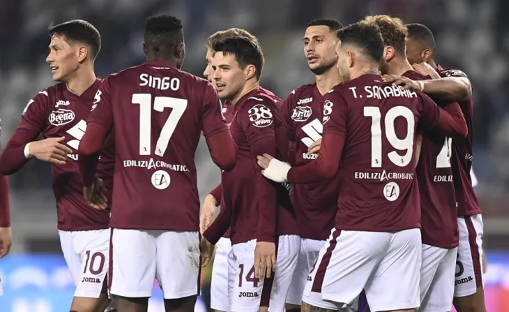 Vòng 21 Serie A: Torino thắng đậm Fiorentina trên sân nhà - Ảnh 2. Vòng 21 Serie A: Torino thắng đậm Fiorentina trên sân nhà - Ảnh 2.