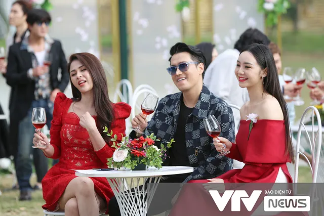 Gặp gỡ diễn viên truyền hình 2022: Hồng Đăng lẻ bóng khi loạt diễn viên Hướng dương ngược nắng hội ngộ - Ảnh 8. Gặp gỡ diễn viên truyền hình 2022: Hồng Đăng lẻ bóng khi loạt diễn viên Hướng dương ngược nắng hội ngộ - Ảnh 8.