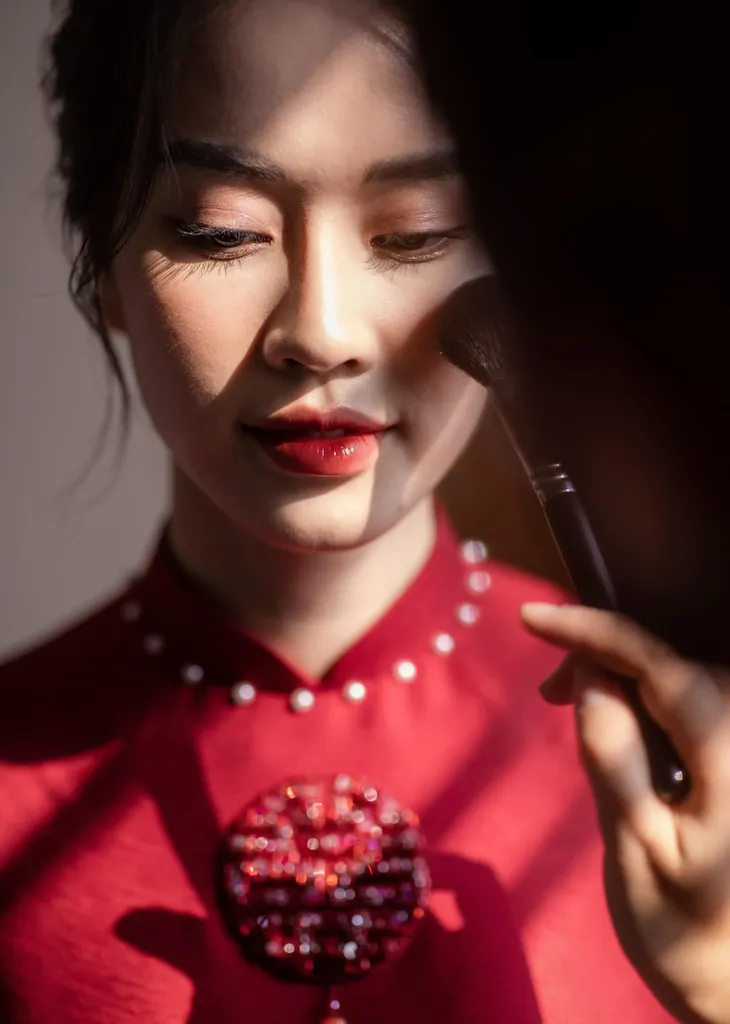 MC Ngô Mai Phương xinh lung linh khi diện áo dài ăn hỏi - Ảnh 1. MC Ngô Mai Phương xinh lung linh khi diện áo dài ăn hỏi - Ảnh 1.