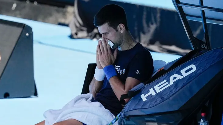 Novak Djokovic vẫn chưa chắc thi đấu tại Australia mở rộng - Ảnh 1. Novak Djokovic vẫn chưa chắc thi đấu tại Australia mở rộng - Ảnh 1.