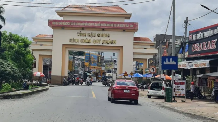Hậu Giang cho phép các quán ăn, karaoke, spa... được hoạt động lại - Ảnh 1. Hậu Giang cho phép các quán ăn, karaoke, spa... được hoạt động lại - Ảnh 1.