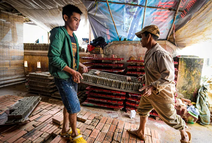 Làng Ông Táo vào vụ Tết - Ảnh 3. Làng Ông Táo vào vụ Tết - Ảnh 3.