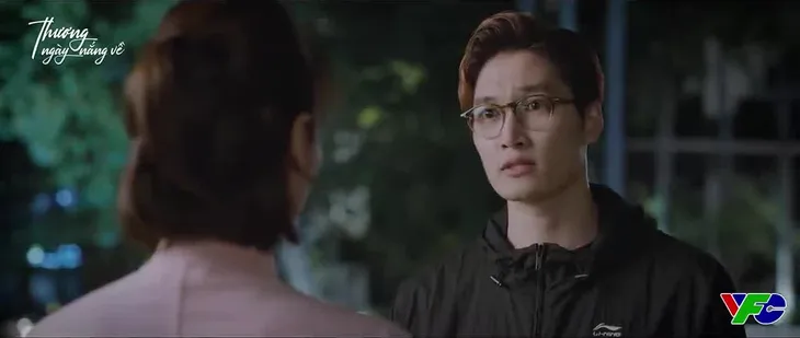 Thương ngày nắng về - Tập 28: Duy bực dọc vì sự vô lý của Trang - Ảnh 7. Thương ngày nắng về - Tập 28: Duy bực dọc vì sự vô lý của Trang - Ảnh 7.
