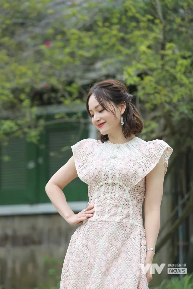 Sánh vai Hồng Đăng, Lan Phương bật khóc tại Gặp gỡ diễn viên truyền hình 2022 - Ảnh 6. Sánh vai Hồng Đăng, Lan Phương bật khóc tại Gặp gỡ diễn viên truyền hình 2022 - Ảnh 6.