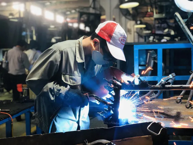 Nghị quyết 43 - Cú hích cho phục hồi kinh tế sau đại dịch - Ảnh 1. Nghị quyết 43 - Cú hích cho phục hồi kinh tế sau đại dịch - Ảnh 1.