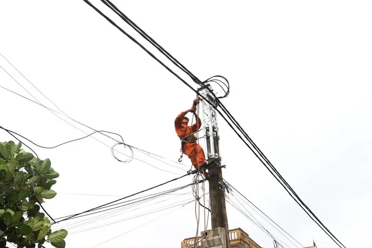 Miền Bắc đối diện nguy cơ thiếu điện mùa nóng năm 2022 - Ảnh 1. Miền Bắc đối diện nguy cơ thiếu điện mùa nóng năm 2022 - Ảnh 1.