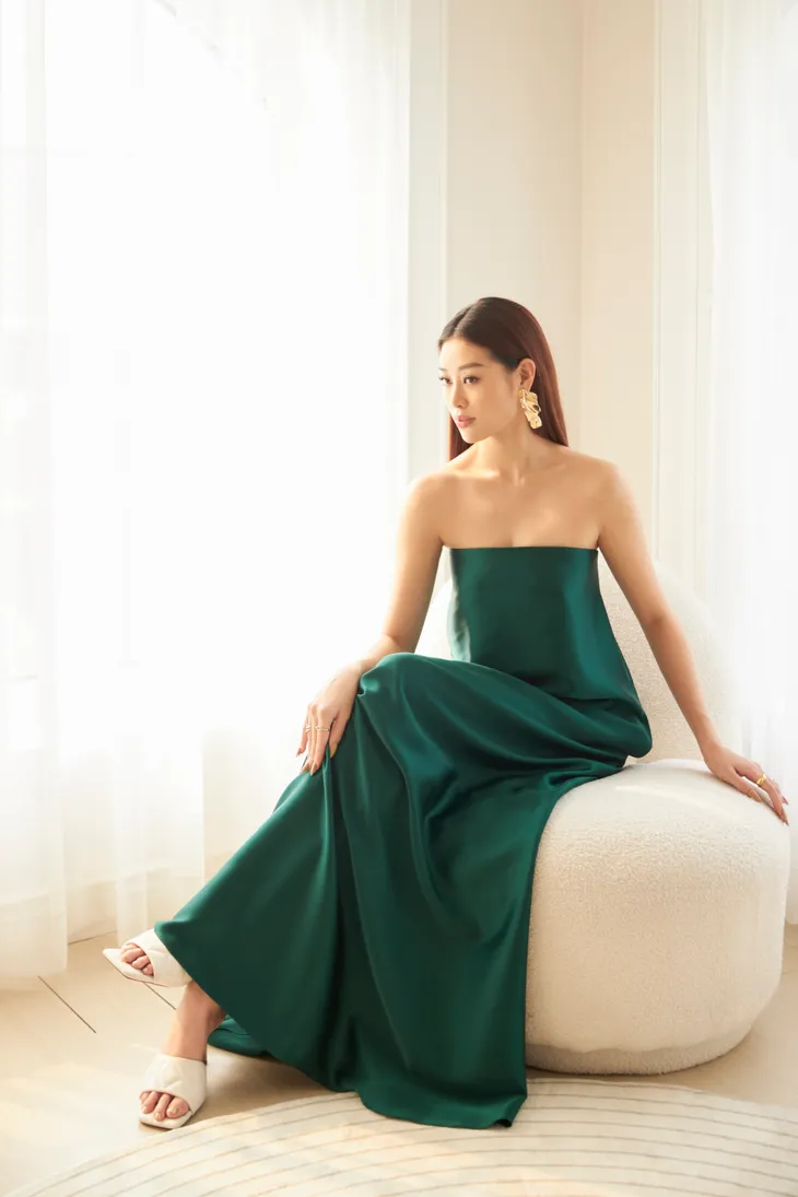 Hoa hậu Khánh Vân biến hóa trong bộ ảnh ngày và đêm - Ảnh 1. Hoa hậu Khánh Vân biến hóa trong bộ ảnh ngày và đêm - Ảnh 1.