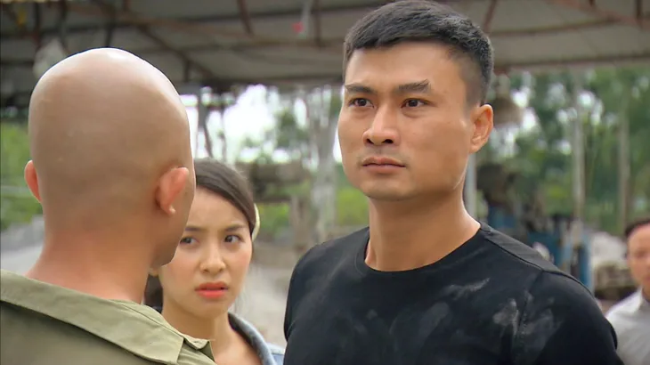 Phố trong làng - Tập 43: Thuận tìm mọi cách triệt đường sống của gia đình Hiếu - Ảnh 5. Phố trong làng - Tập 43: Thuận tìm mọi cách triệt đường sống của gia đình Hiếu - Ảnh 5.