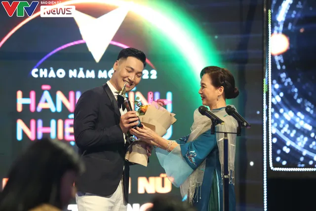 Nhìn lại những hình ảnh đáng nhớ trong Chào năm mới - Hành trình nhiệm màu - Ảnh 29. Nhìn lại những hình ảnh đáng nhớ trong Chào năm mới - Hành trình nhiệm màu - Ảnh 29.