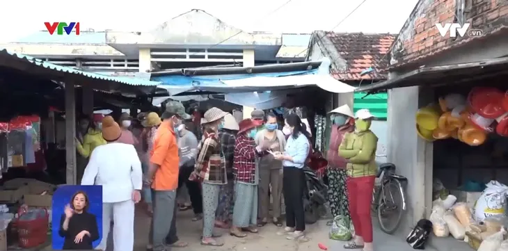 Nhiều người điêu đứng vì chơi hụi - Ảnh 1. Nhiều người điêu đứng vì chơi hụi - Ảnh 1.