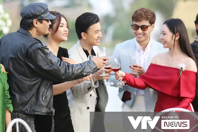 Gặp gỡ diễn viên truyền hình 2022: Vũ trụ điện ảnh VTV cùng khoe giọng hát - Ảnh 7. Gặp gỡ diễn viên truyền hình 2022: Vũ trụ điện ảnh VTV cùng khoe giọng hát - Ảnh 7.
