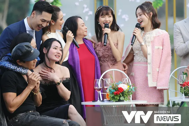 Gặp gỡ diễn viên truyền hình 2022: Vũ trụ điện ảnh VTV cùng khoe giọng hát - Ảnh 14. Gặp gỡ diễn viên truyền hình 2022: Vũ trụ điện ảnh VTV cùng khoe giọng hát - Ảnh 14.