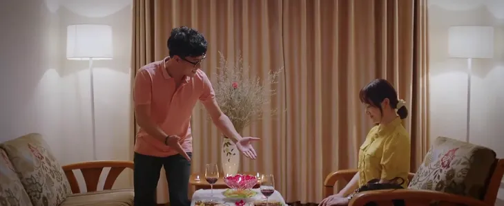 Thương ngày nắng về: Bữa tối lãng mạn để nịnh vợ thành cuộc khẩu chiến tóe lửa - Ảnh 3. Thương ngày nắng về: Bữa tối lãng mạn để nịnh vợ thành cuộc khẩu chiến tóe lửa - Ảnh 3.
