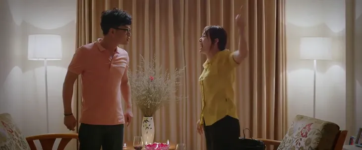 Thương ngày nắng về: Bữa tối lãng mạn để nịnh vợ thành cuộc khẩu chiến tóe lửa - Ảnh 8. Thương ngày nắng về: Bữa tối lãng mạn để nịnh vợ thành cuộc khẩu chiến tóe lửa - Ảnh 8.