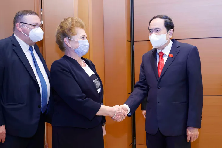 Thúc đẩy quan hệ hợp tác hai Quốc hội Việt Nam-Hungary đi vào chiều sâu, hiệu quả - Ảnh 2. Thúc đẩy quan hệ hợp tác hai Quốc hội Việt Nam-Hungary đi vào chiều sâu, hiệu quả - Ảnh 2.