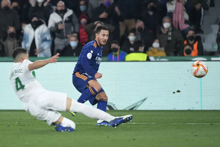 HLV Ancelotti tiết lộ về tương lai của Eden Hazard - Ảnh 1. HLV Ancelotti tiết lộ về tương lai của Eden Hazard - Ảnh 1.