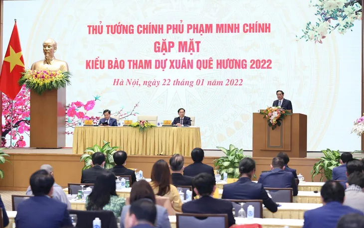 Thủ tướng: Cội nguồn Việt Nam luôn hiện hữu trong mỗi trái tim người Việt dù ở đâu - Ảnh 2. Thủ tướng: Cội nguồn Việt Nam luôn hiện hữu trong mỗi trái tim người Việt dù ở đâu - Ảnh 2.