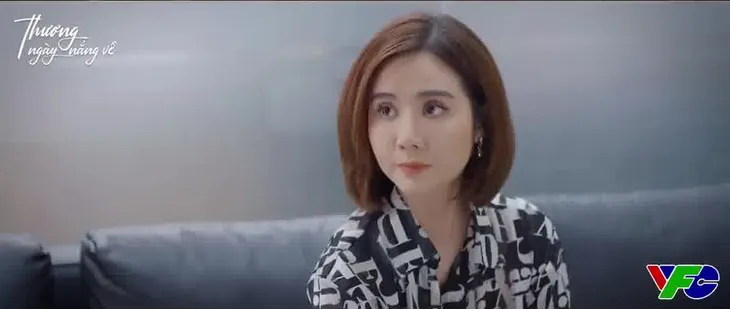 Thương ngày nắng về - Tập 31: Bà Nhung sững người khi thấy chiếc vòng Trang đeo - Ảnh 2. Thương ngày nắng về - Tập 31: Bà Nhung sững người khi thấy chiếc vòng Trang đeo - Ảnh 2.