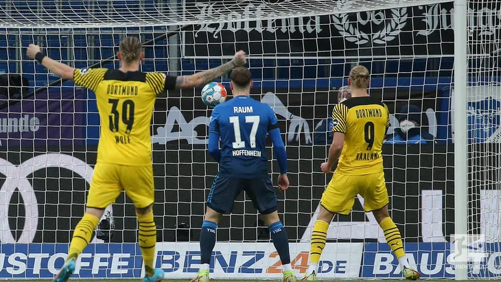 Dortmund giành chiến thắng nhọc nhằn trên sân của Hoffemheim - Ảnh 3. Dortmund giành chiến thắng nhọc nhằn trên sân của Hoffemheim - Ảnh 3.