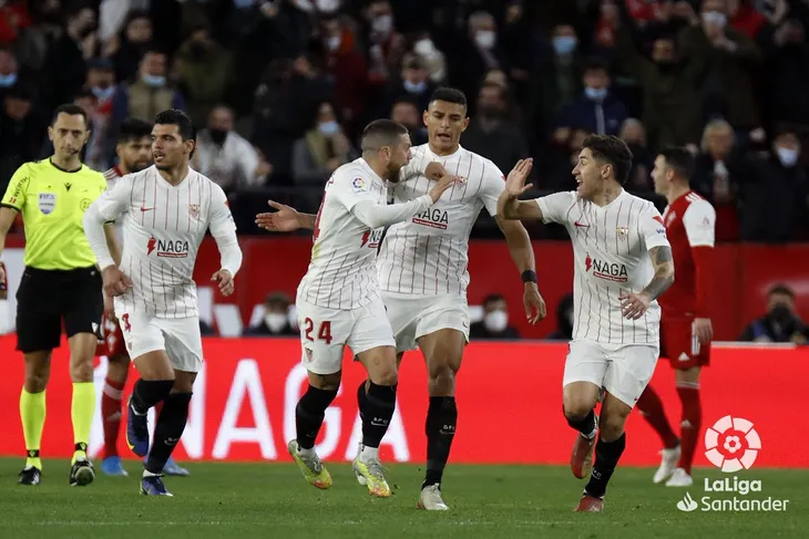 Vòng 22 La Liga: Atletico và Sevilla thoát thua kịch tính - Ảnh 5. Vòng 22 La Liga: Atletico và Sevilla thoát thua kịch tính - Ảnh 5.
