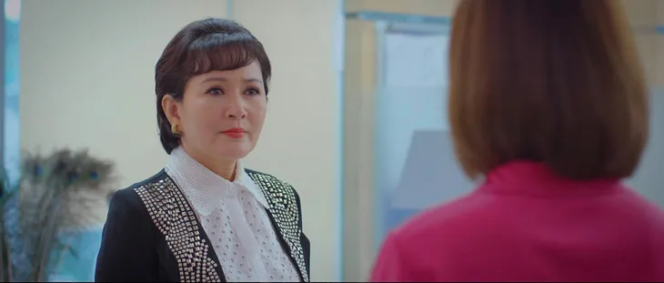 Thương ngày nắng về - Tập 31: Bà Nhung loại bỏ Vân Trang để trả thù - Ảnh 1. Thương ngày nắng về - Tập 31: Bà Nhung loại bỏ Vân Trang để trả thù - Ảnh 1.