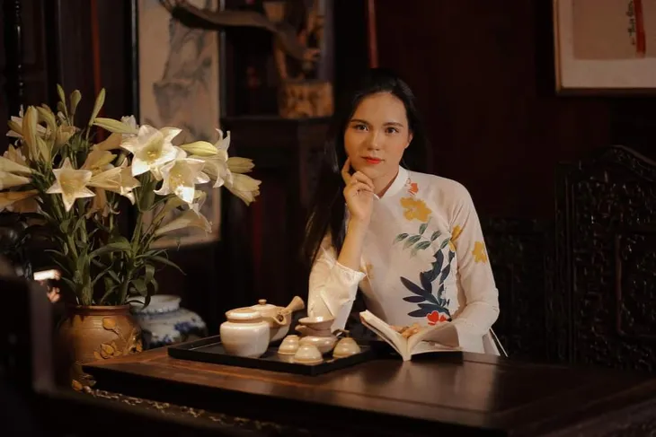 Nữ sinh chuyên Toán xinh đẹp quyết tâm theo đuổi đam mê nghề báo - Ảnh 1. Nữ sinh chuyên Toán xinh đẹp quyết tâm theo đuổi đam mê nghề báo - Ảnh 1.
