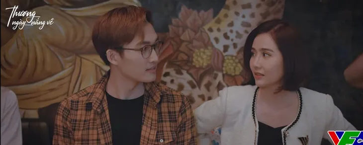 Thương ngày nắng về - Tập 32: Trang đỏ mặt vì phải hôn Duy - Ảnh 1. Thương ngày nắng về - Tập 32: Trang đỏ mặt vì phải hôn Duy - Ảnh 1.