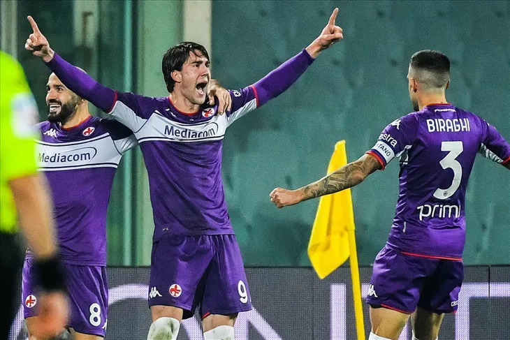 Vlahovic bị đe dọa vì đồng ý chuyển sang Juventus - Ảnh 1. Vlahovic bị đe dọa vì đồng ý chuyển sang Juventus - Ảnh 1.