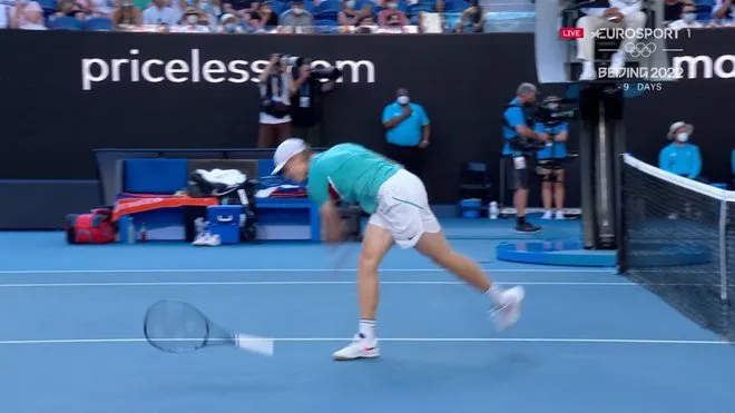 Shapovalov tố trọng tài thiên vị Nadal - Ảnh 2. Shapovalov tố trọng tài thiên vị Nadal - Ảnh 2.