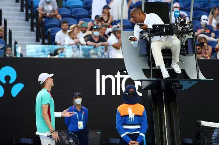 Shapovalov tố trọng tài thiên vị Nadal - Ảnh 1. Shapovalov tố trọng tài thiên vị Nadal - Ảnh 1.