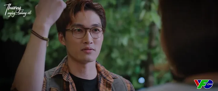 Thương ngày nắng về - Tập 33: Duy khóa môi Trang để chặn lời từ chối? - Ảnh 3. Thương ngày nắng về - Tập 33: Duy khóa môi Trang để chặn lời từ chối? - Ảnh 3.