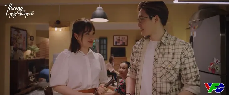 Thương ngày nắng về - Tập 33: Duy đến nhà ăn cơm, cơ hội vợ chồng Đức làm hòa - Ảnh 1. Thương ngày nắng về - Tập 33: Duy đến nhà ăn cơm, cơ hội vợ chồng Đức làm hòa - Ảnh 1.