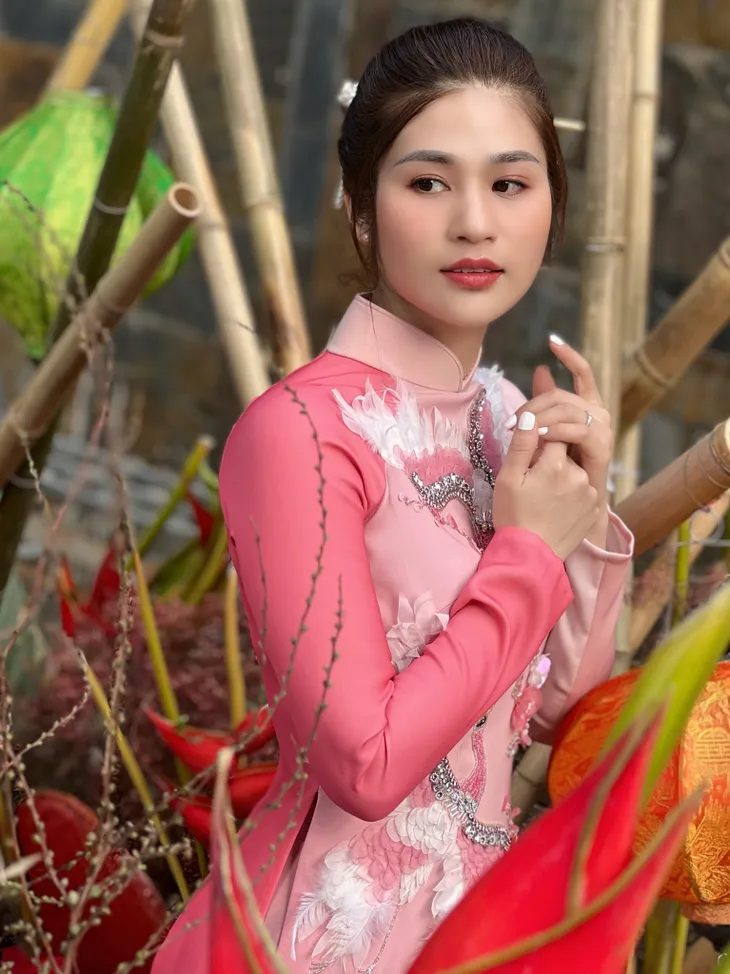 Dàn MC VTV khoe áo dài đón xuân - Ảnh 2. Dàn MC VTV khoe áo dài đón xuân - Ảnh 2.