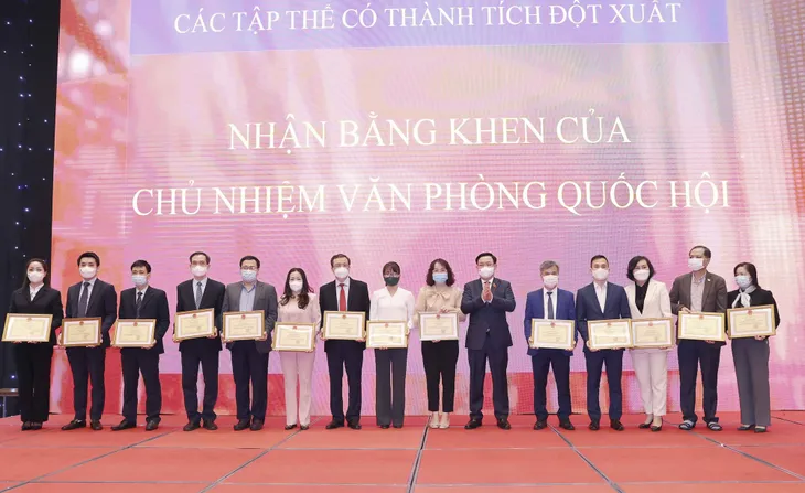 Chủ tịch Quốc hội Vương Đình Huệ gặp mặt chúc Tết đại biểu Quốc hội chuyên trách - Ảnh 1. Chủ tịch Quốc hội Vương Đình Huệ gặp mặt chúc Tết đại biểu Quốc hội chuyên trách - Ảnh 1.