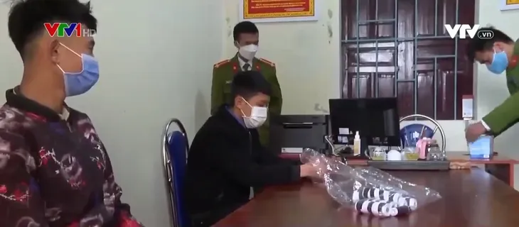 Báo động tình trạng thanh thiếu niên mua bán pháo tự chế - Ảnh 1.