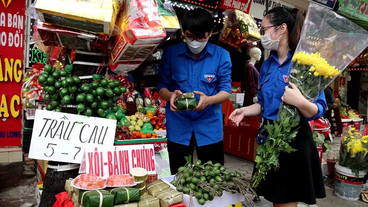 Mang mùa Xuân đến với các F0 - Ảnh 2. Mang mùa Xuân đến với các F0 - Ảnh 2.