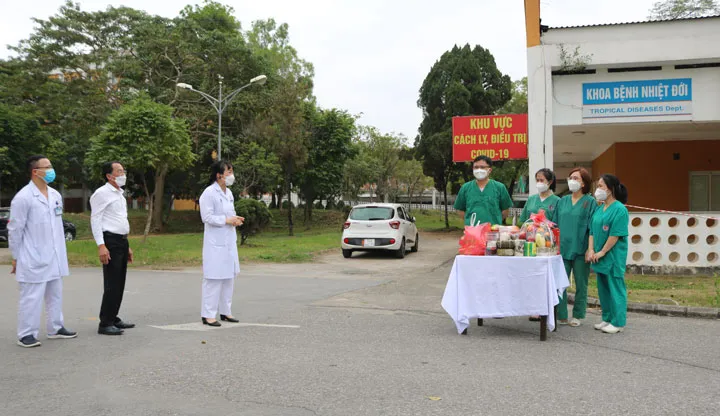 Tết tại khu cách ly - Ảnh 1. Tết tại khu cách ly - Ảnh 1.