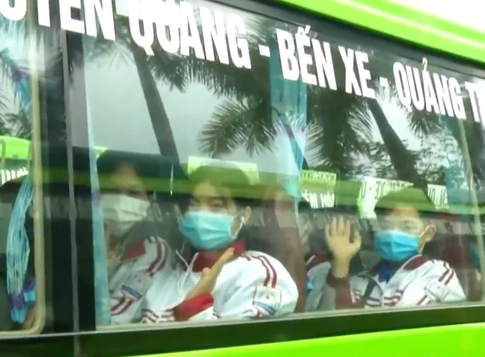 Về quê ăn Tết - An toàn trên hết - Ảnh 2. Về quê ăn Tết - An toàn trên hết - Ảnh 2.