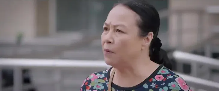 Thương ngày nắng về - Tập 22: Bà Nga nóng mặt mắng thông gia xa xả - Ảnh 4. Thương ngày nắng về - Tập 22: Bà Nga nóng mặt mắng thông gia xa xả - Ảnh 4.